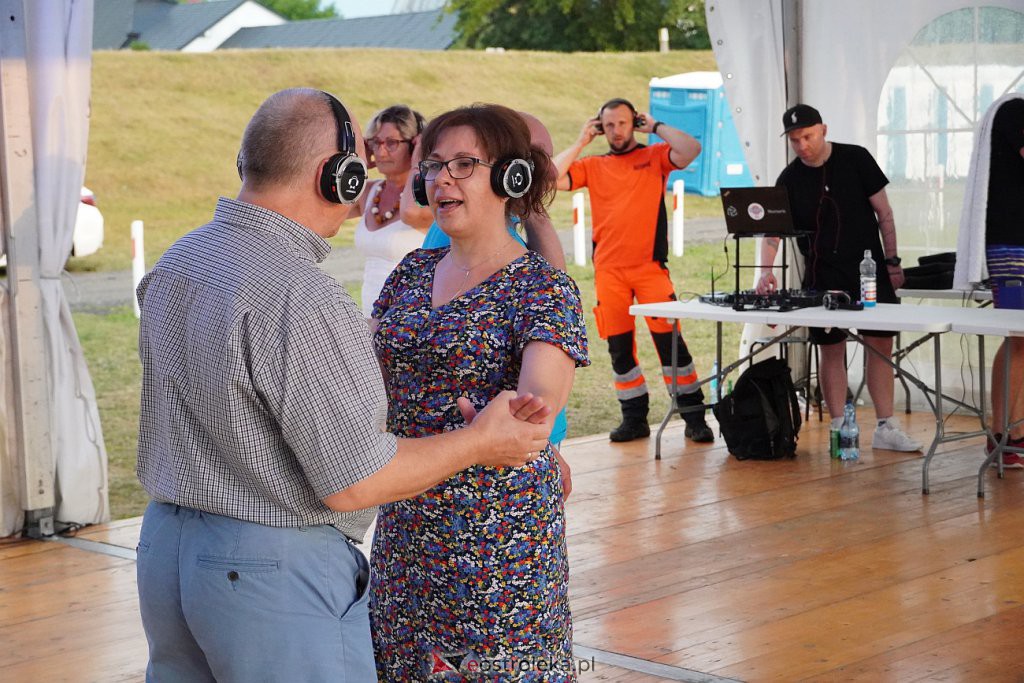 Silent disco. Cicha dyskoteka na zakończenie MazoPikniku w Ostrołęce [23.07.2022] - zdjęcie #41 - eOstroleka.pl