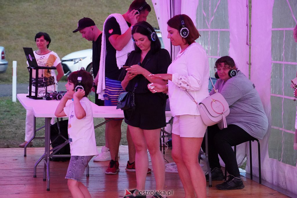 Silent disco. Cicha dyskoteka na zakończenie MazoPikniku w Ostrołęce [23.07.2022] - zdjęcie #33 - eOstroleka.pl
