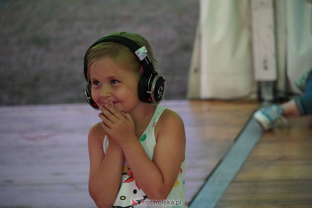 Silent disco. Cicha dyskoteka na zakończenie MazoPikniku w Ostrołęce [23.07.2022] - zdjęcie #27 - eOstroleka.pl