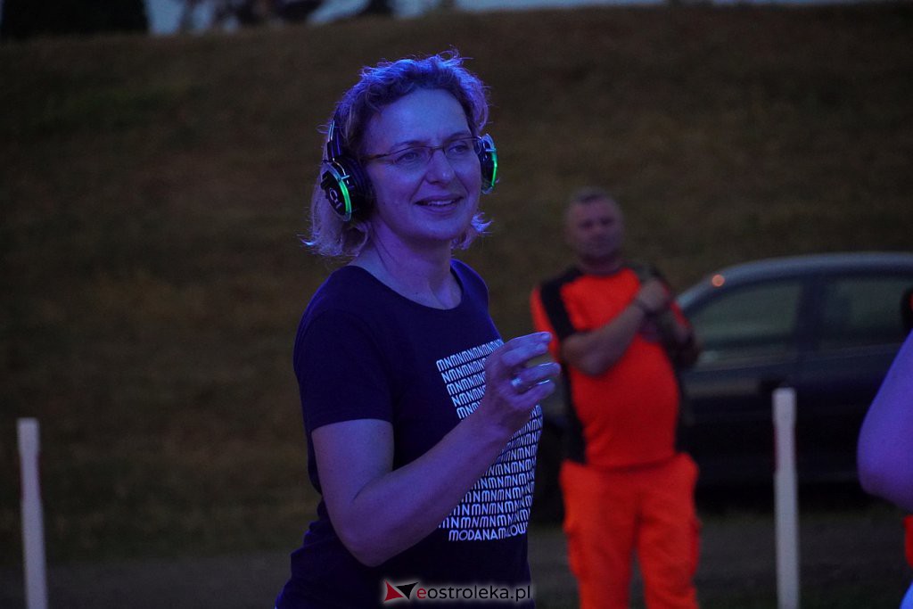 Silent disco. Cicha dyskoteka na zakończenie MazoPikniku w Ostrołęce [23.07.2022] - zdjęcie #3 - eOstroleka.pl
