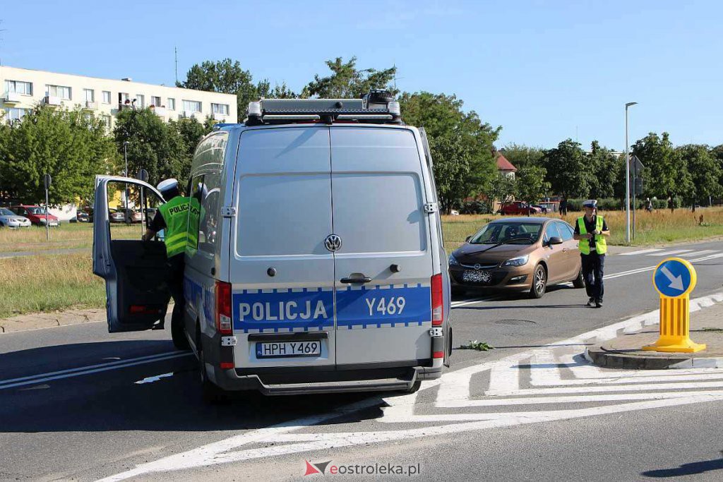 Wypadek na Steyera w Ostrołęce. Do szpitala trafiło 11-letnie dziecko [25.07.2022] - zdjęcie #1 - eOstroleka.pl
