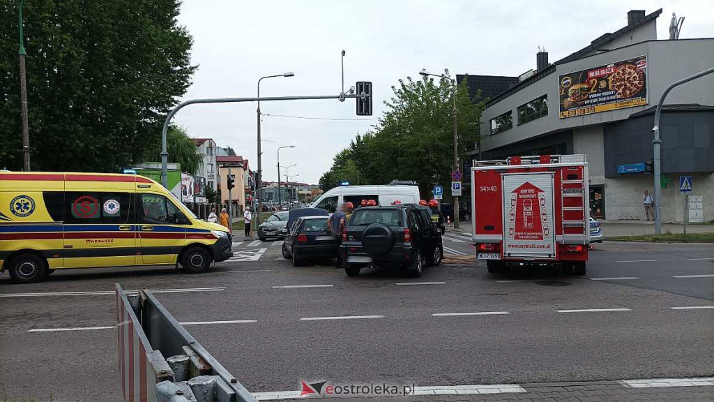 Wypadek na Kopernika w Ostrołęce [26.07.2022] - zdjęcie #20 - eOstroleka.pl