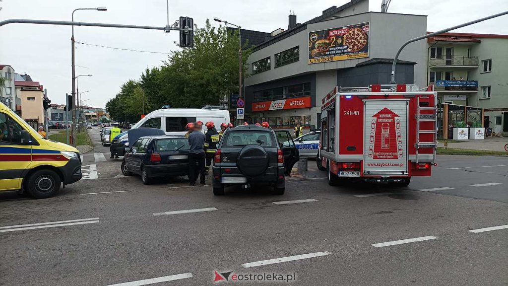 Wypadek na Kopernika w Ostrołęce [26.07.2022] - zdjęcie #19 - eOstroleka.pl
