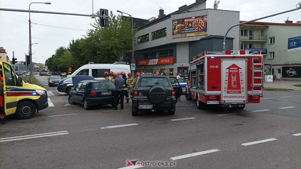 Wypadek na Kopernika w Ostrołęce [26.07.2022] - zdjęcie #16 - eOstroleka.pl