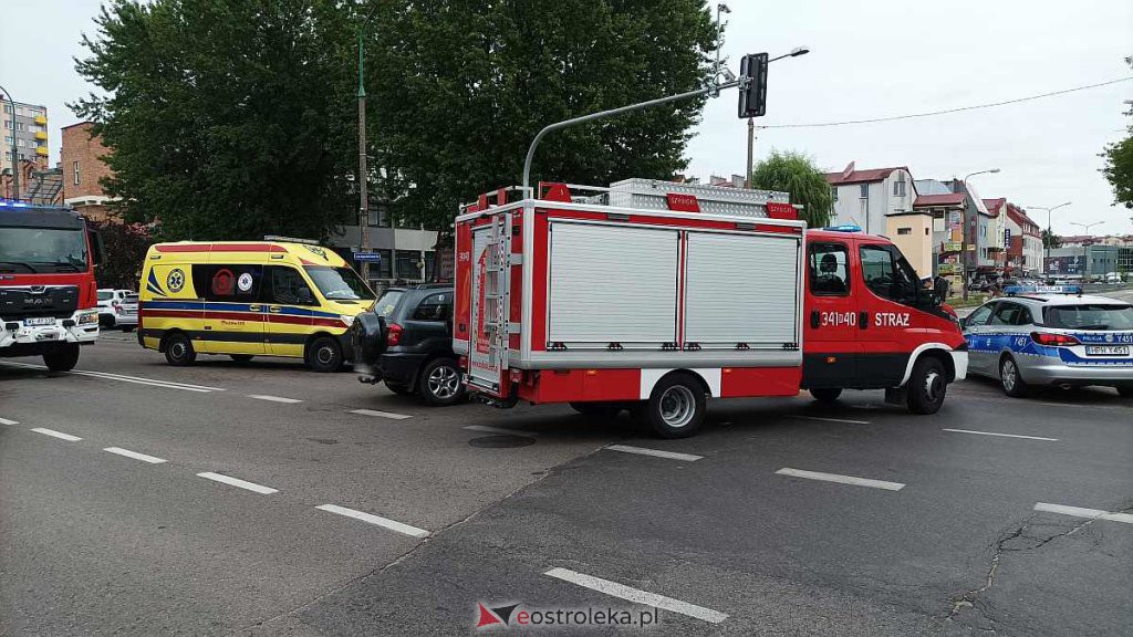 Wypadek na Kopernika w Ostrołęce [26.07.2022] - zdjęcie #13 - eOstroleka.pl