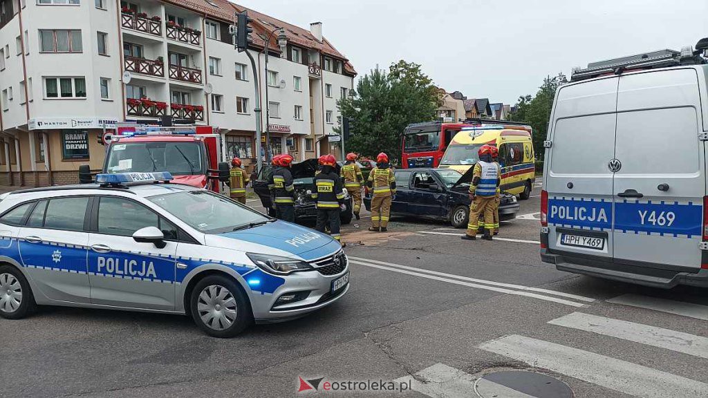 Wypadek na Kopernika w Ostrołęce [26.07.2022] - zdjęcie #9 - eOstroleka.pl