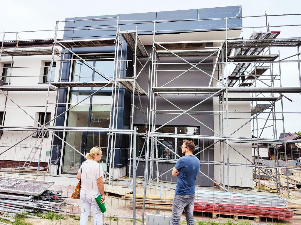 Dobiega końca przebudowa Centrum Kultury Kurpiowskiej w Kadzidle [27.07.2022] - zdjęcie #13 - eOstroleka.pl