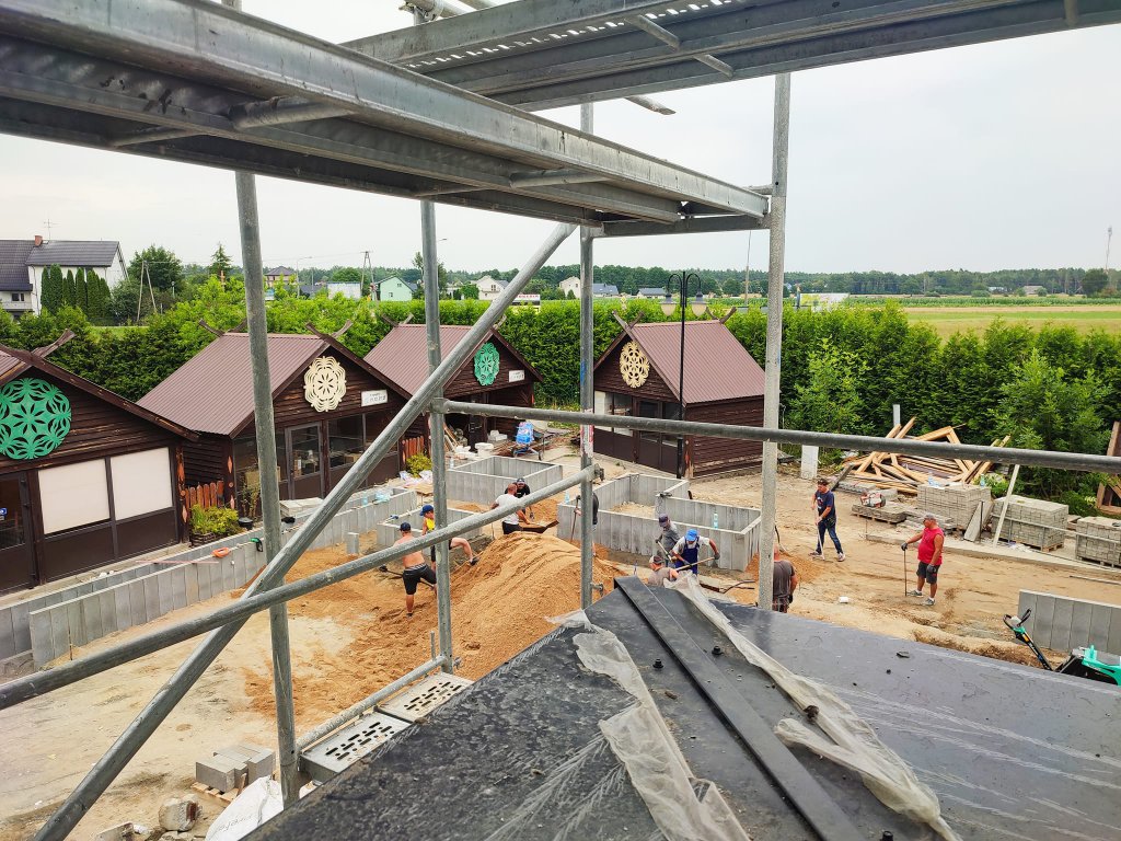 Dobiega końca przebudowa Centrum Kultury Kurpiowskiej w Kadzidle [27.07.2022] - zdjęcie #3 - eOstroleka.pl