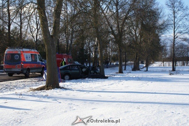 Śmiertelny wypadek w Siarczej Łące (06.03.2011) - zdjęcie #1 - eOstroleka.pl