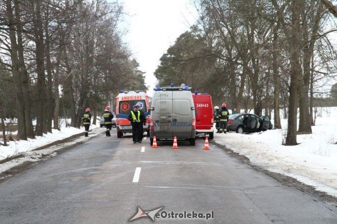 Śmiertelny wypadek w Siarczej Łące (06.03.2011) - zdjęcie #9 - eOstroleka.pl