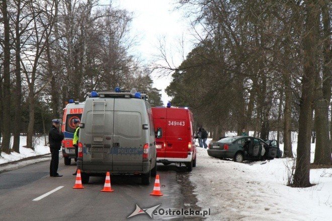 Śmiertelny wypadek w Siarczej Łące (06.03.2011) - zdjęcie #8 - eOstroleka.pl