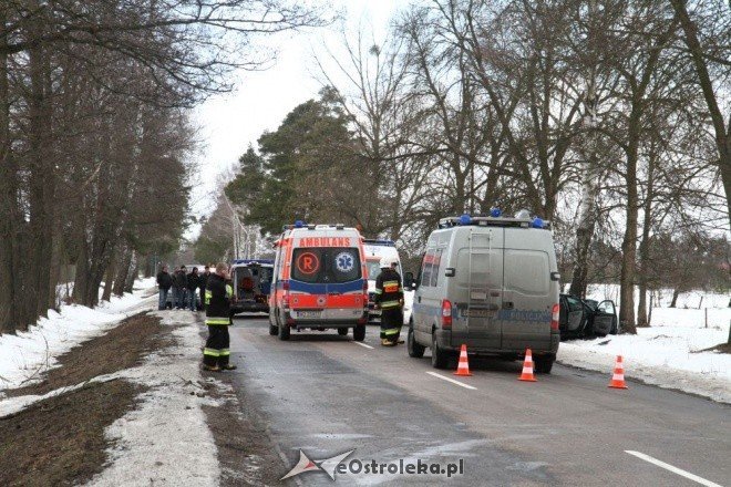 Śmiertelny wypadek w Siarczej Łące (06.03.2011) - zdjęcie #4 - eOstroleka.pl