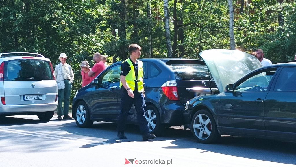 Zderzenie trzech aut na DK 53 [01.08.2022] - zdjęcie #7 - eOstroleka.pl