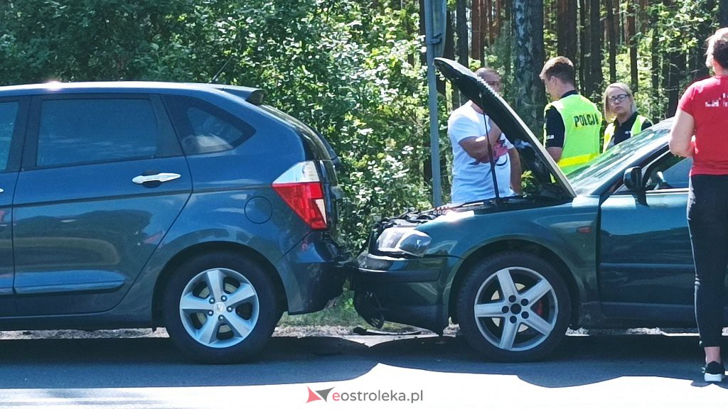 Zderzenie trzech aut na DK 53 [01.08.2022] - zdjęcie #9 - eOstroleka.pl