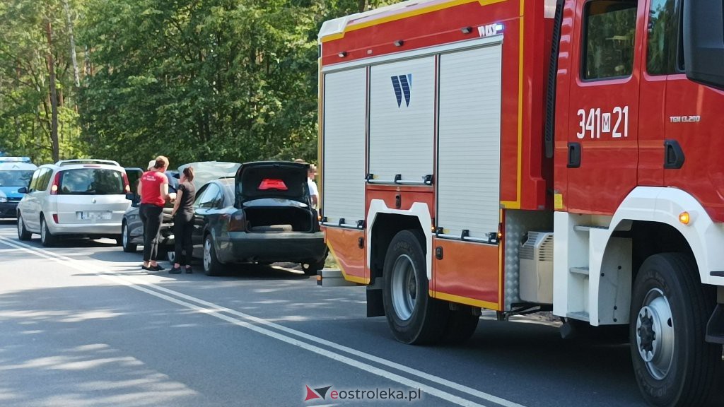 Zderzenie trzech aut na DK 53 [01.08.2022] - zdjęcie #11 - eOstroleka.pl