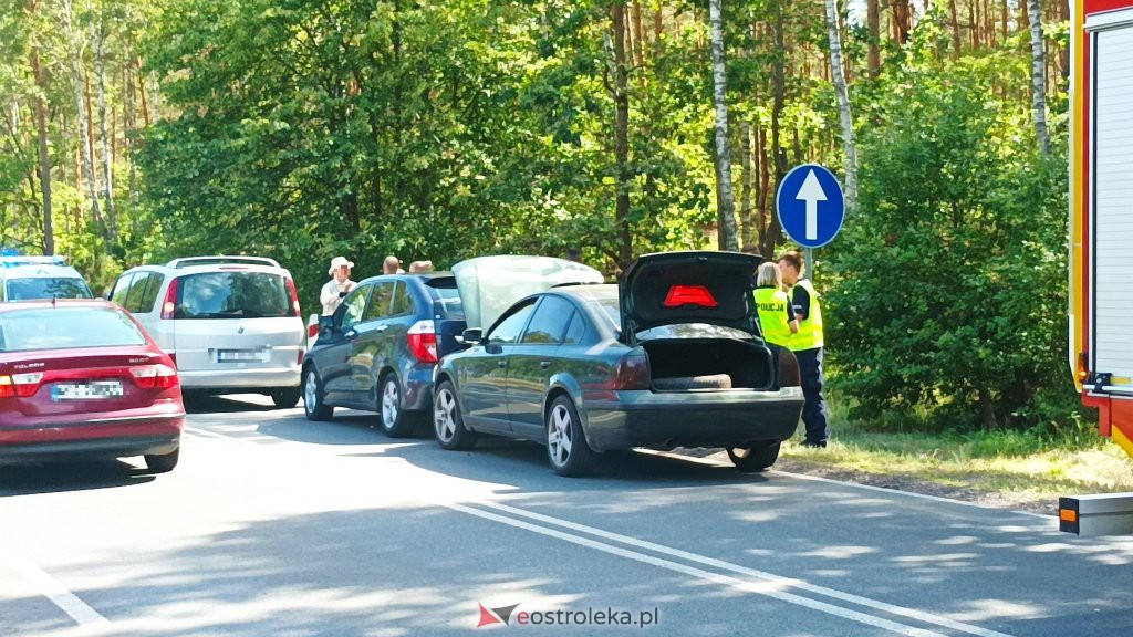 Zderzenie trzech aut na DK 53 [01.08.2022] - zdjęcie #14 - eOstroleka.pl