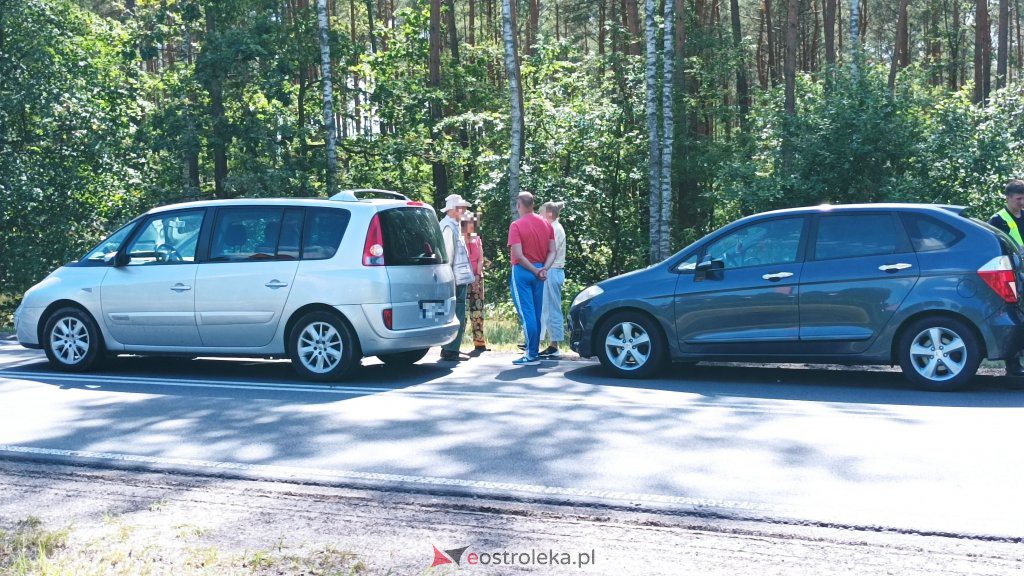 Zderzenie trzech aut na DK 53 [01.08.2022] - zdjęcie #16 - eOstroleka.pl