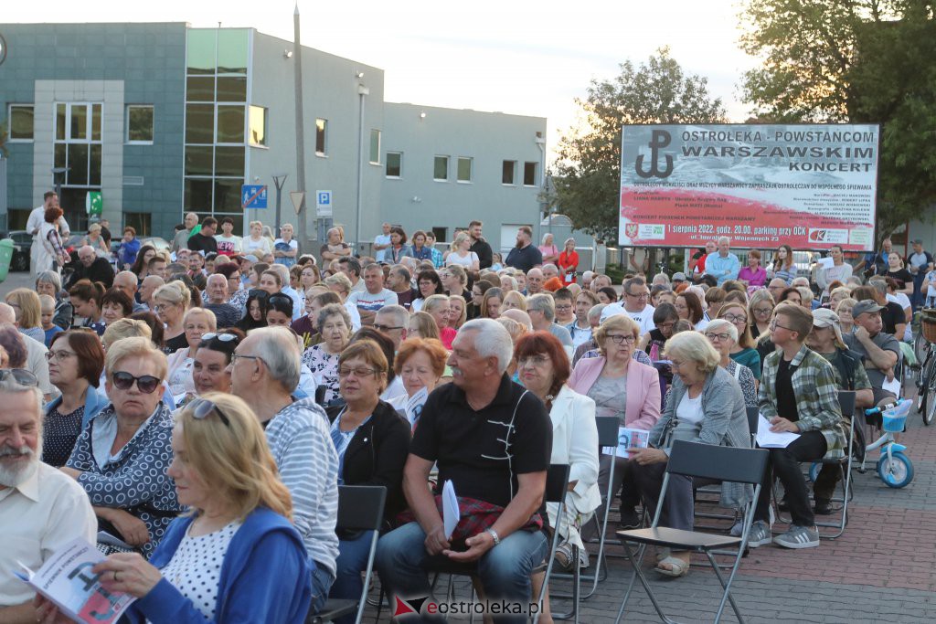 Powstańcze śpiewanie w Ostrołęce [01.08.2022] - zdjęcie #2 - eOstroleka.pl