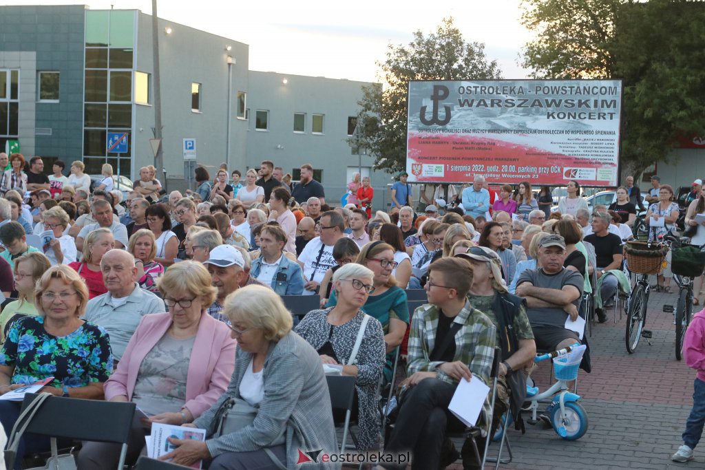 Powstańcze śpiewanie w Ostrołęce [01.08.2022] - zdjęcie #7 - eOstroleka.pl
