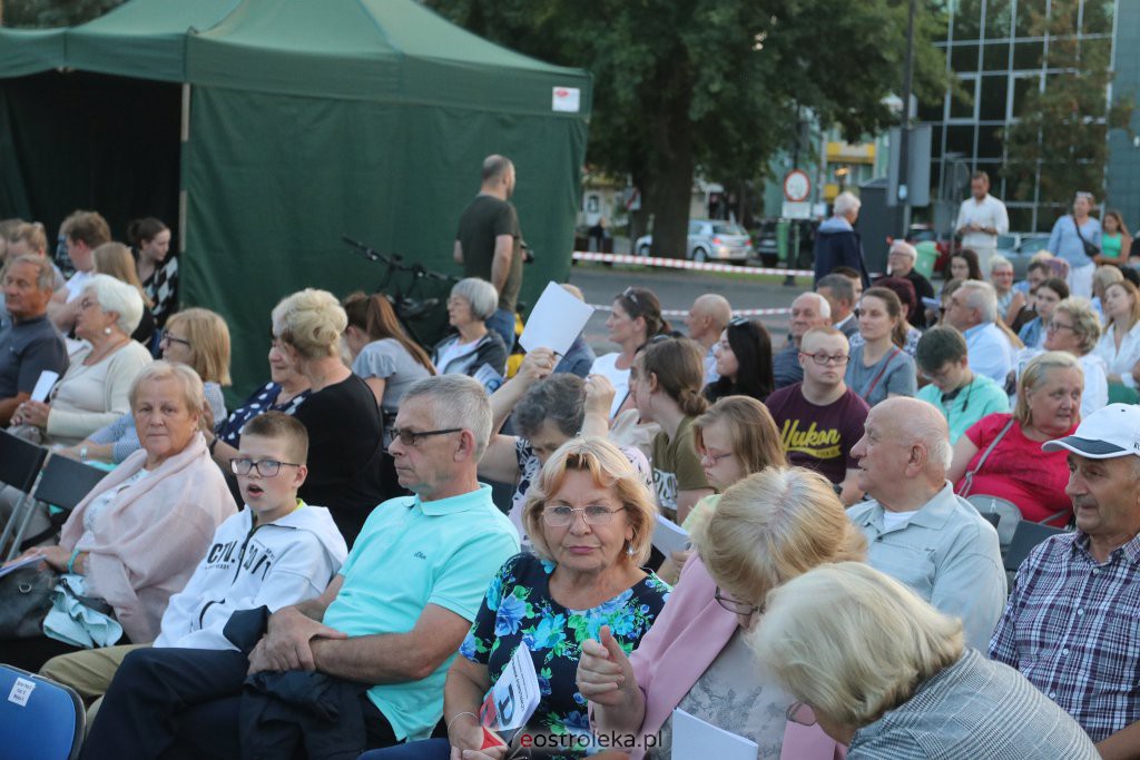 Powstańcze śpiewanie w Ostrołęce [01.08.2022] - zdjęcie #9 - eOstroleka.pl