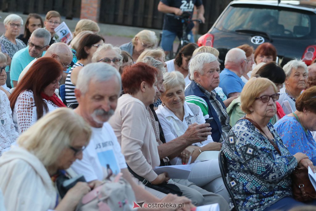 Powstańcze śpiewanie w Ostrołęce [01.08.2022] - zdjęcie #14 - eOstroleka.pl