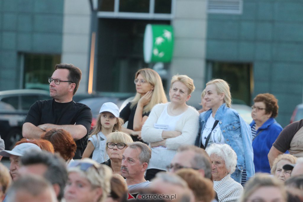 Powstańcze śpiewanie w Ostrołęce [01.08.2022] - zdjęcie #27 - eOstroleka.pl