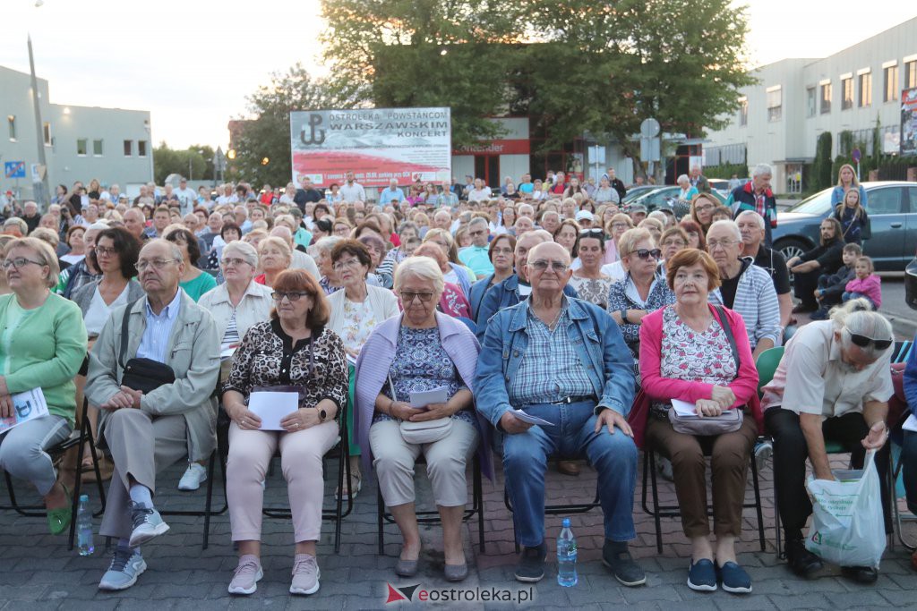 Powstańcze śpiewanie w Ostrołęce [01.08.2022] - zdjęcie #48 - eOstroleka.pl