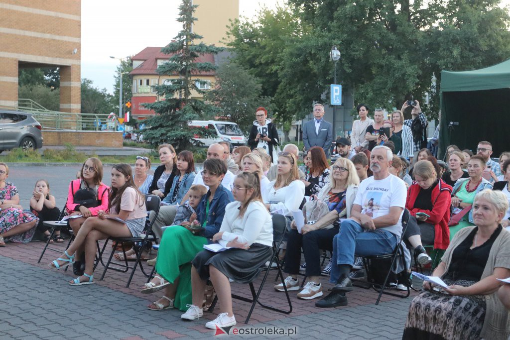 Powstańcze śpiewanie w Ostrołęce [01.08.2022] - zdjęcie #79 - eOstroleka.pl
