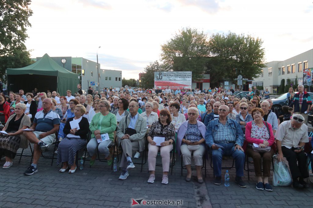 Powstańcze śpiewanie w Ostrołęce [01.08.2022] - zdjęcie #78 - eOstroleka.pl