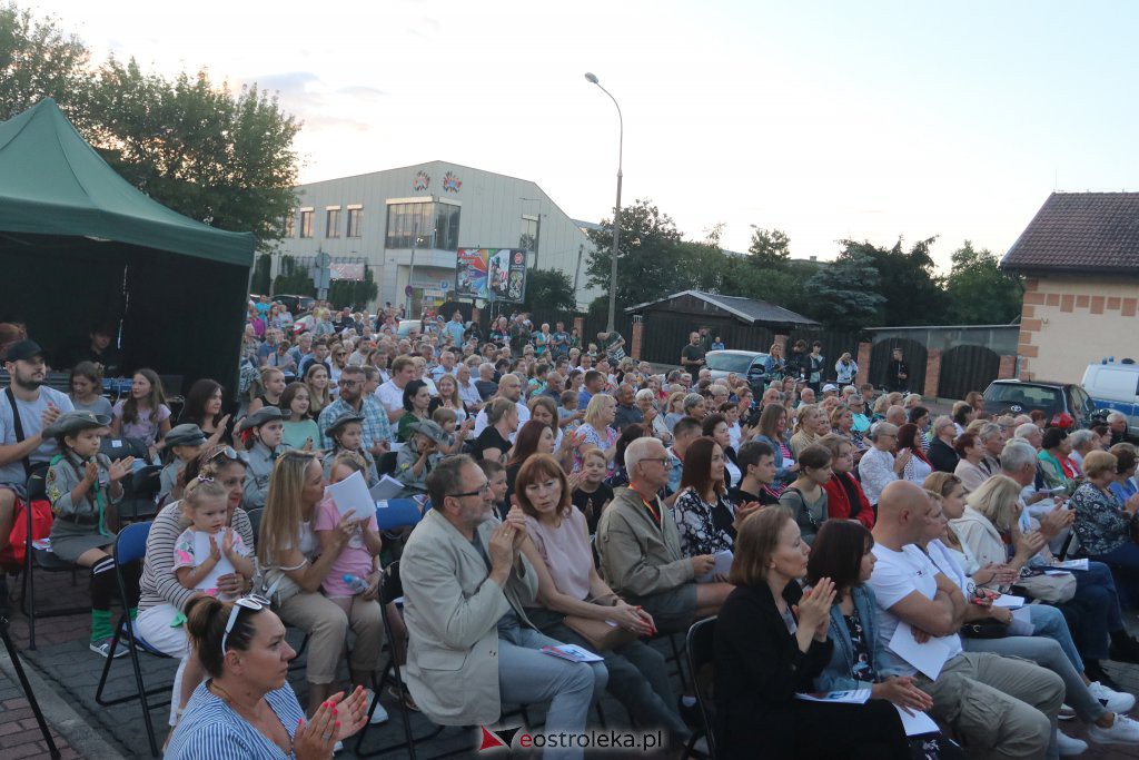 Powstańcze śpiewanie w Ostrołęce [01.08.2022] - zdjęcie #66 - eOstroleka.pl