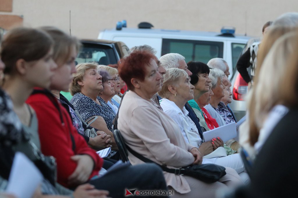 Powstańcze śpiewanie w Ostrołęce [01.08.2022] - zdjęcie #55 - eOstroleka.pl