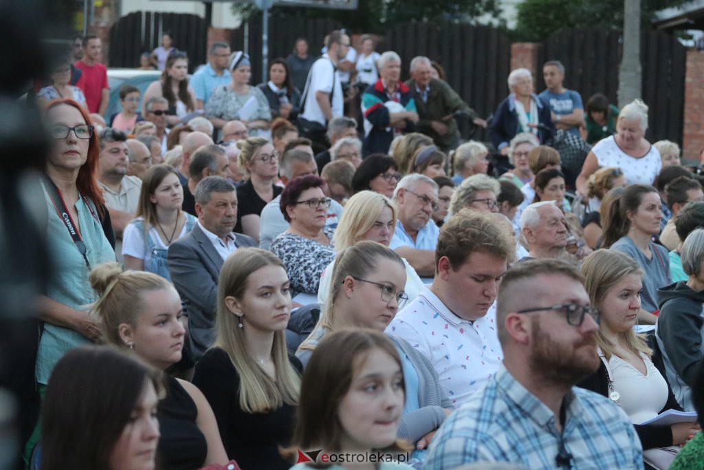 Powstańcze śpiewanie w Ostrołęce [01.08.2022] - zdjęcie #51 - eOstroleka.pl