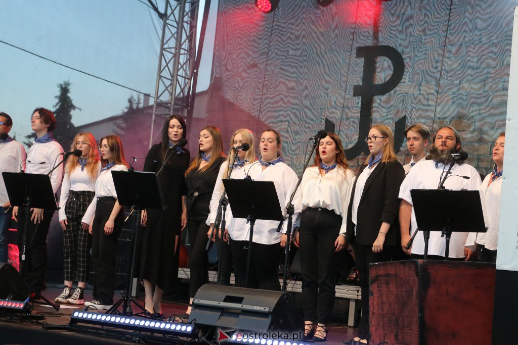 Powstańcze śpiewanie w Ostrołęce [01.08.2022] - zdjęcie #47 - eOstroleka.pl