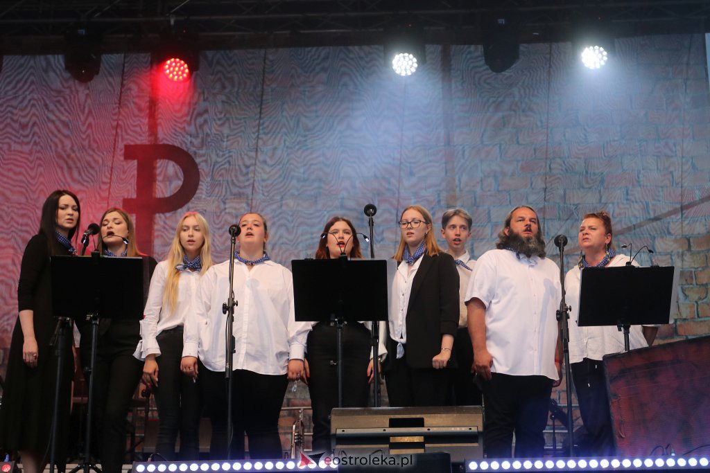 Powstańcze śpiewanie w Ostrołęce [01.08.2022] - zdjęcie #40 - eOstroleka.pl