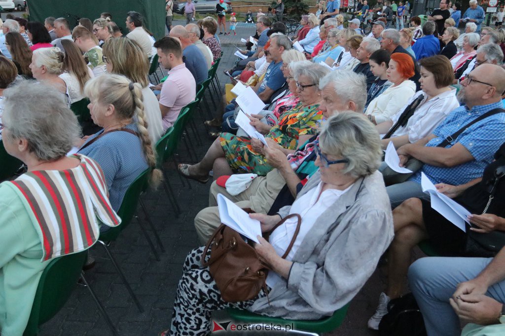 Powstańcze śpiewanie w Ostrołęce [01.08.2022] - zdjęcie #28 - eOstroleka.pl
