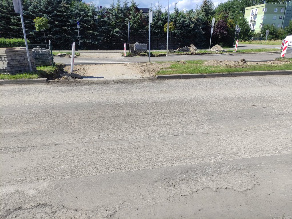 Uwaga kierowcy! Ruszyły prace przy remoncie “mini-obwodnicy” [08.08.2022] - zdjęcie #7 - eOstroleka.pl