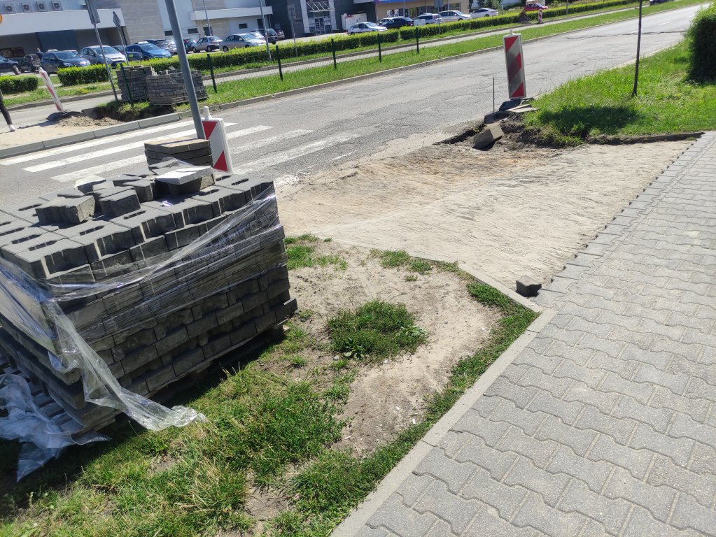 Uwaga kierowcy! Ruszyły prace przy remoncie “mini-obwodnicy” [08.08.2022] - zdjęcie #16 - eOstroleka.pl