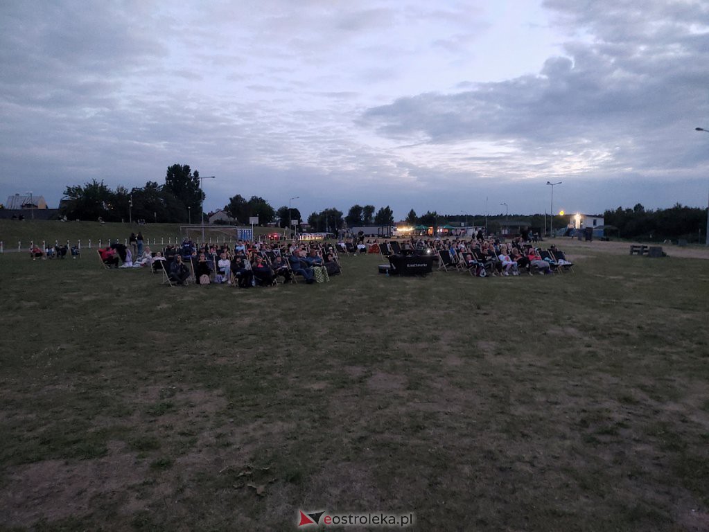 Kino letnie w Ostrołęce [08.08.2022] - zdjęcie #9 - eOstroleka.pl