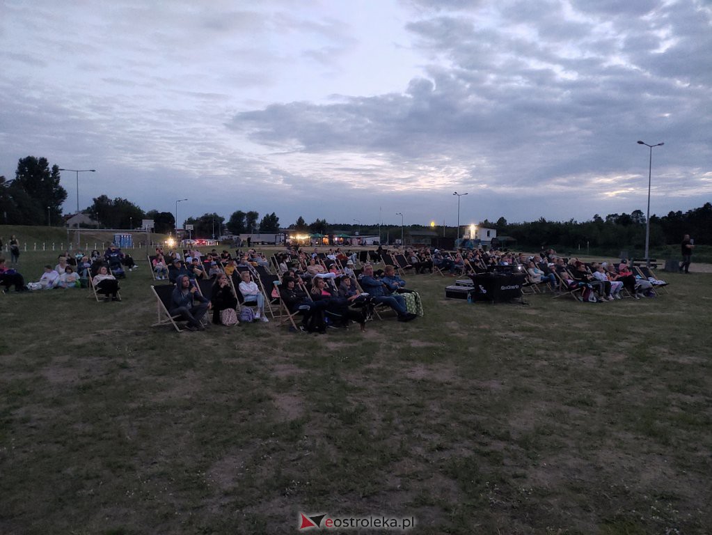Kino letnie w Ostrołęce [08.08.2022] - zdjęcie #9 - eOstroleka.pl
