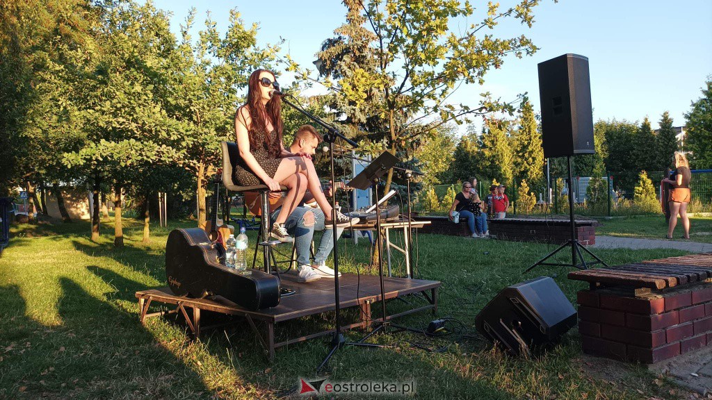Letnie granie w Olszewie-Borkach. Na scenie Marta Załuski [10.08.2022] - zdjęcie #5 - eOstroleka.pl
