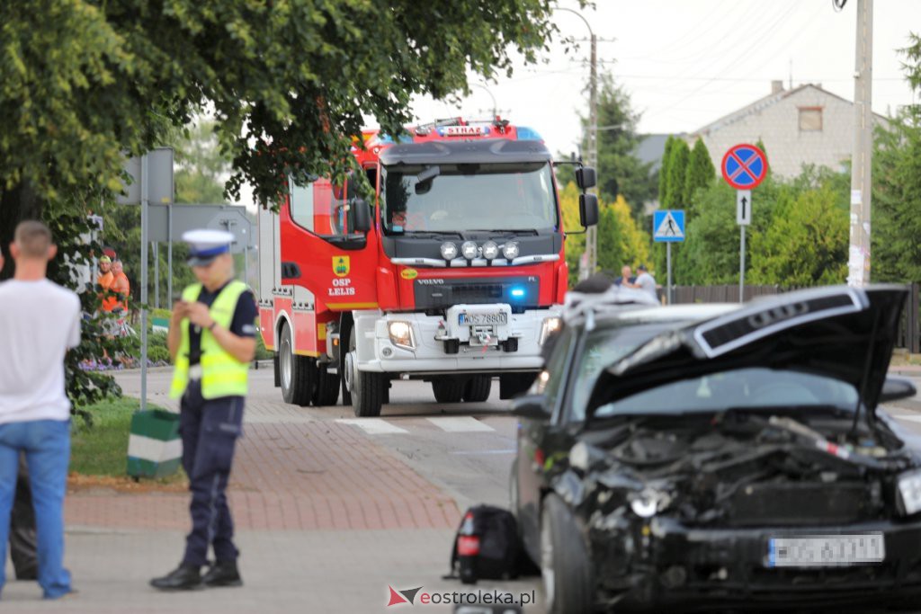 Poważny wypadek w Lelisie [12.08.2022] - zdjęcie #15 - eOstroleka.pl