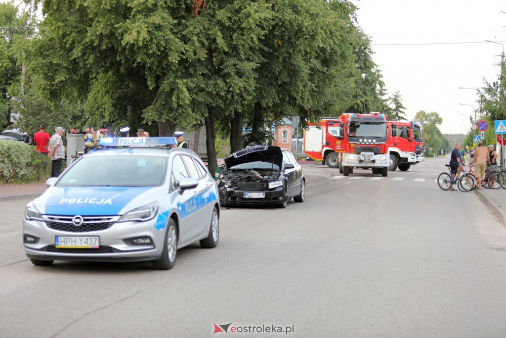 Poważny wypadek w Lelisie [12.08.2022] - zdjęcie #17 - eOstroleka.pl