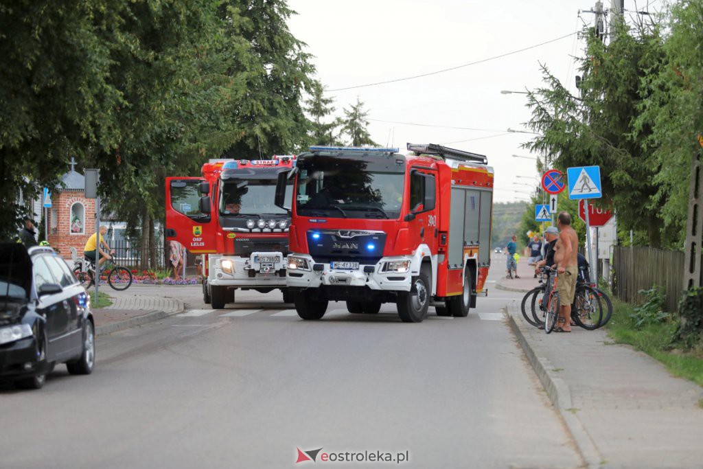 Poważny wypadek w Lelisie [12.08.2022] - zdjęcie #18 - eOstroleka.pl
