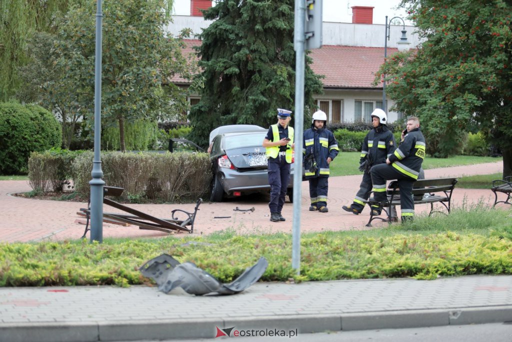 Poważny wypadek w Lelisie [12.08.2022] - zdjęcie #26 - eOstroleka.pl
