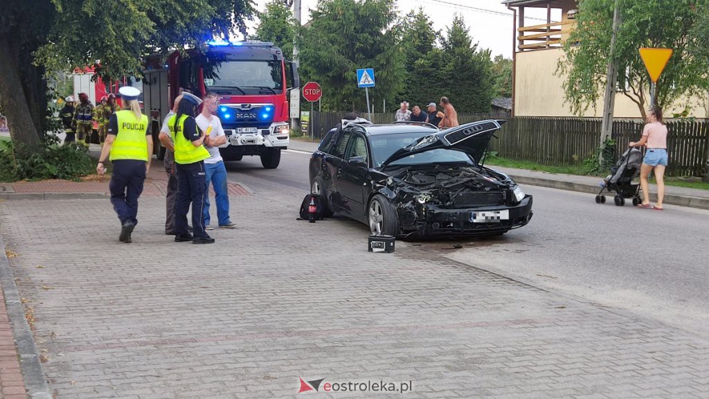 Poważny wypadek w Lelisie [12.08.2022] - zdjęcie #4 - eOstroleka.pl