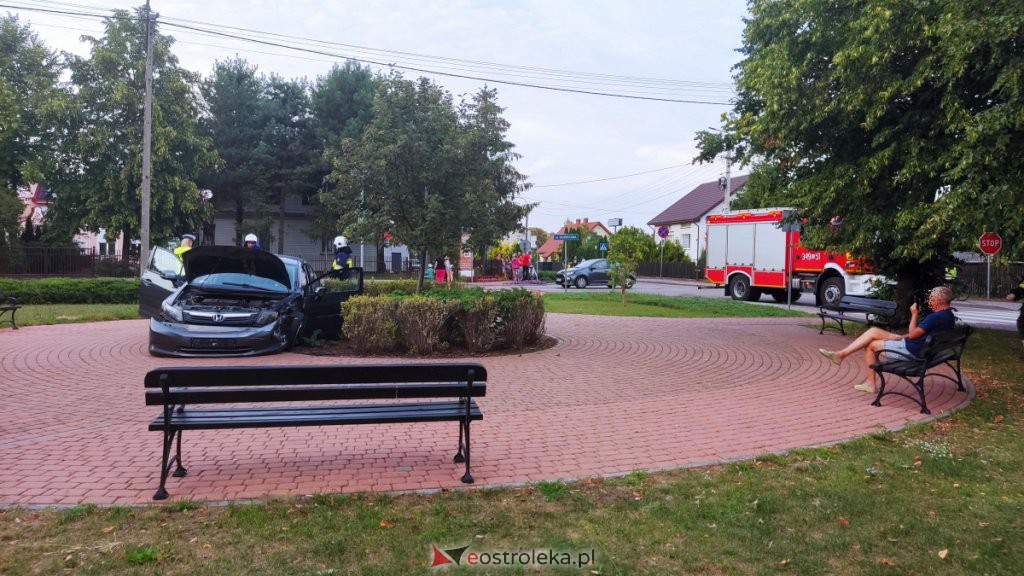 Poważny wypadek w Lelisie [12.08.2022] - zdjęcie #2 - eOstroleka.pl