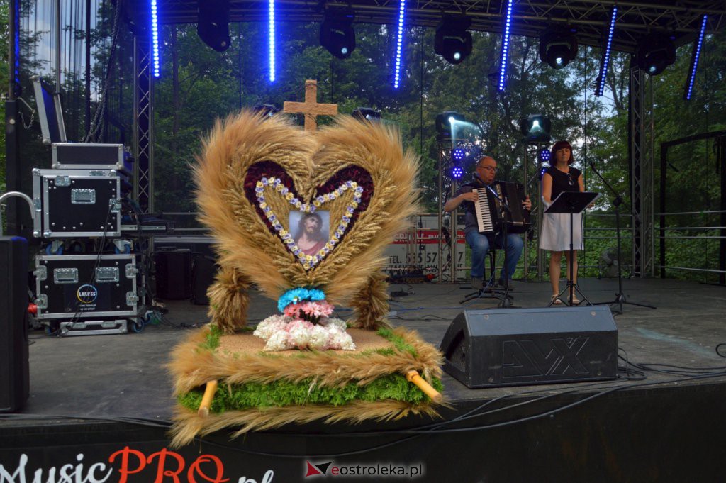 Świnia kontra dzik! Dożynkowa zabawa w Przytułach Starych [14.08.2022] - zdjęcie #48 - eOstroleka.pl