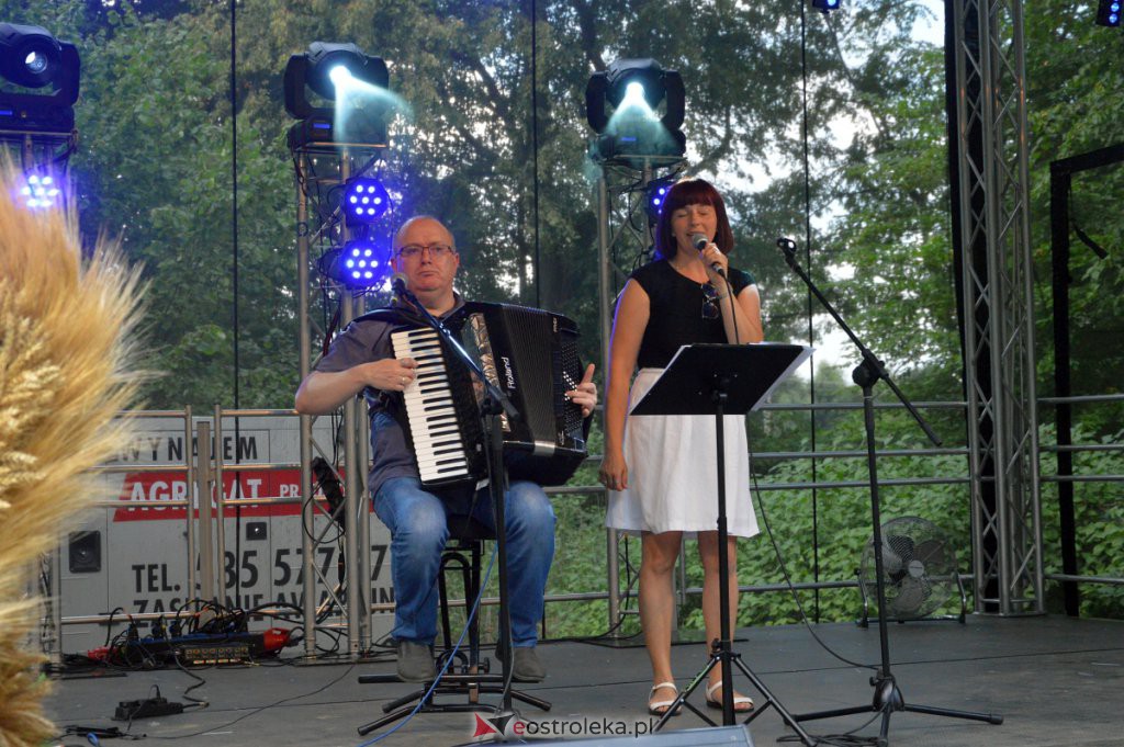 Świnia kontra dzik! Dożynkowa zabawa w Przytułach Starych [14.08.2022] - zdjęcie #37 - eOstroleka.pl