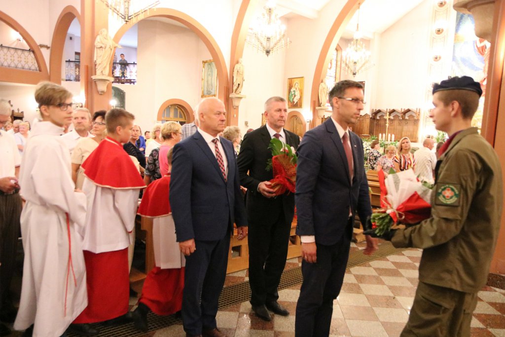 Uroczystości w kościele pw. Zbawiciela Świata [15.08.2022] - zdjęcie #2 - eOstroleka.pl