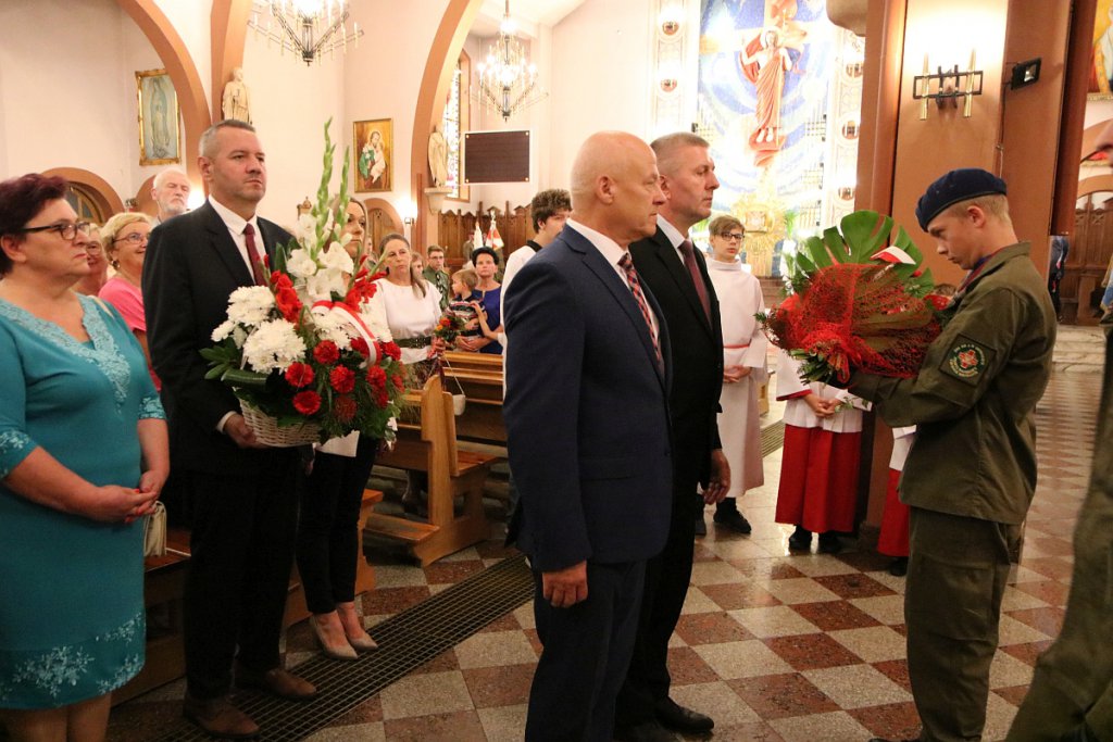 Uroczystości w kościele pw. Zbawiciela Świata [15.08.2022] - zdjęcie #8 - eOstroleka.pl